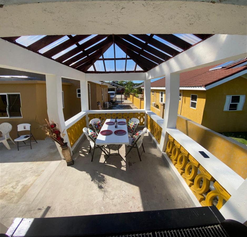 אוצ'ו ריוס Paradise Villa Sleep 6 Private Pool מראה חיצוני תמונה