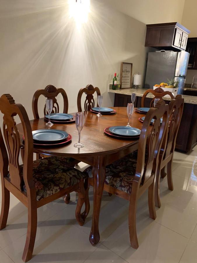 אוצ'ו ריוס Paradise Villa Sleep 6 Private Pool מראה חיצוני תמונה