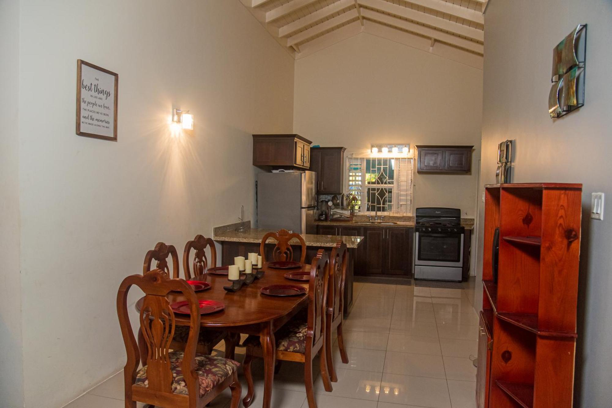 אוצ'ו ריוס Paradise Villa Sleep 6 Private Pool מראה חיצוני תמונה