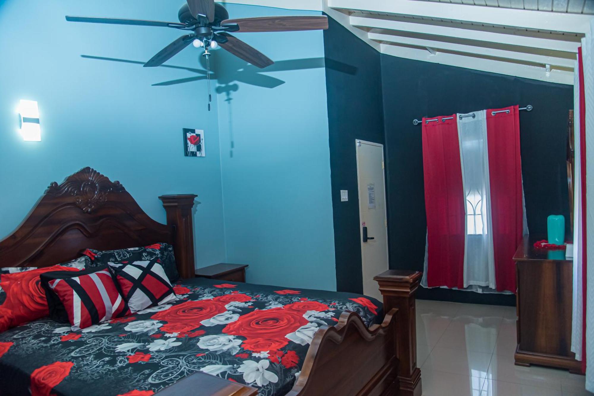 אוצ'ו ריוס Paradise Villa Sleep 6 Private Pool מראה חיצוני תמונה
